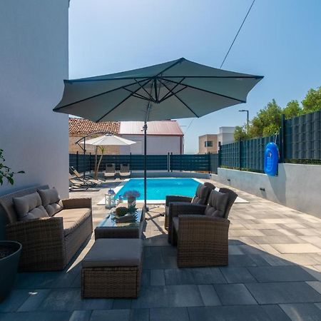 Modern Apartment With Private Pool Bibinje Exterior foto
